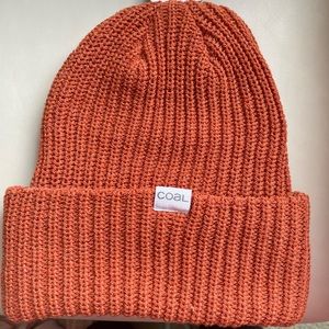 BNWT Coal toque in burnt orange